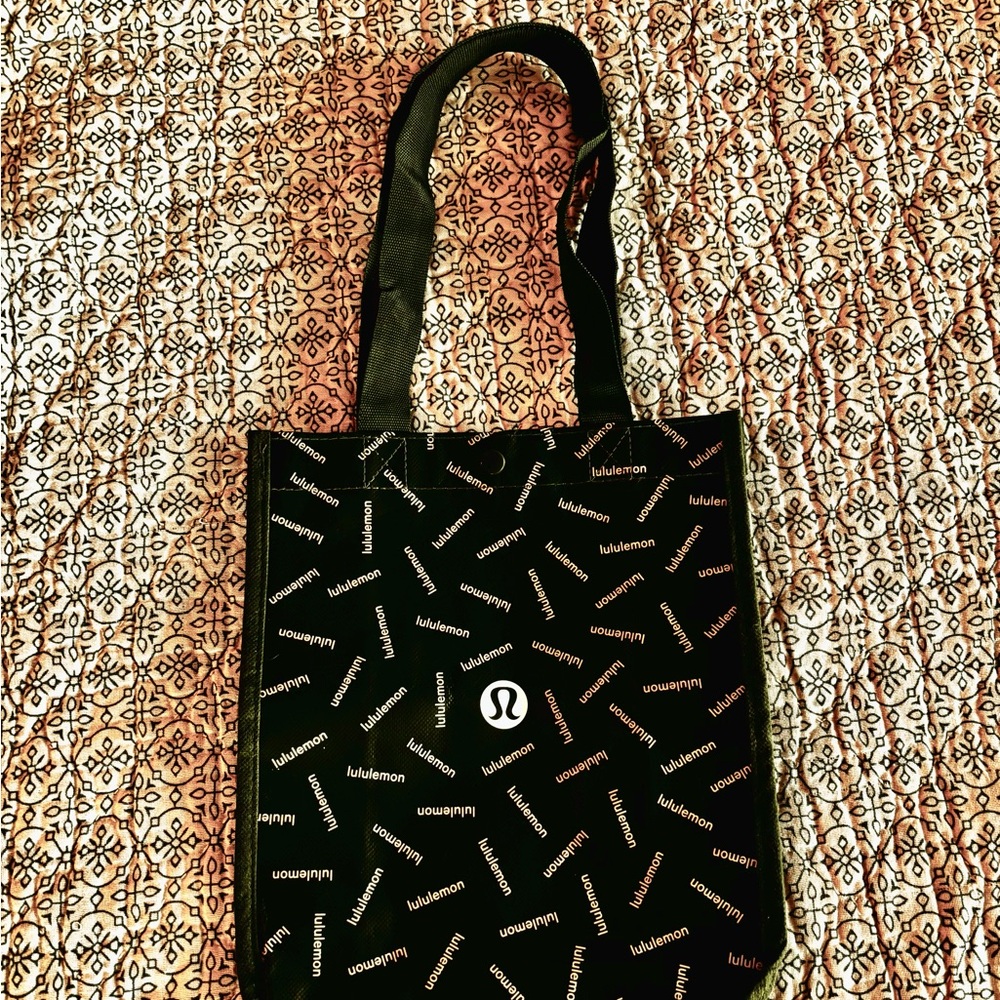 Lululemon Shopping Tote